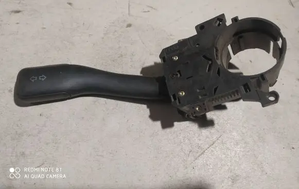 Volkswagen PASSAT B5.5 Indicator stalk 8L0953513
