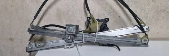 Mercedes-Benz Vito Viano W639 Front door electric window regulator 