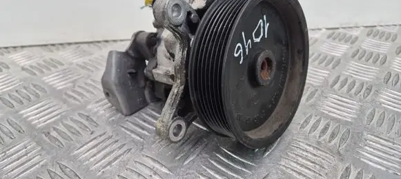 Mercedes-Benz CLS C219 Power steering pump A0054660201