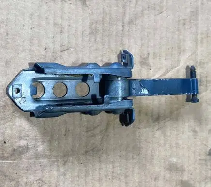 Mercedes-Benz S W126 Front door check strap stopper 