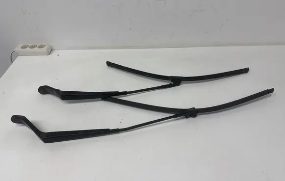Ford Galaxy Front wiper blade arm