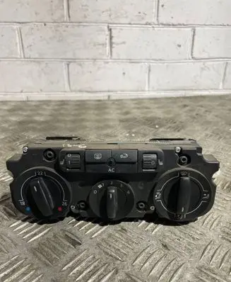 Volkswagen PASSAT B6 Climate control unit 5HB00932827 3C2820045A 987676V