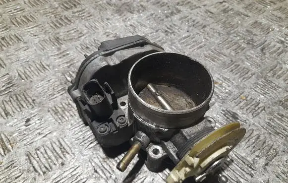 Audi A6 S6 C5 4B Throttle valve 078133063ak