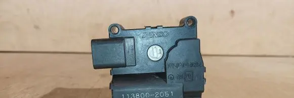 Toyota Corolla Verso AR10 Air flap motor/actuator 1138002051