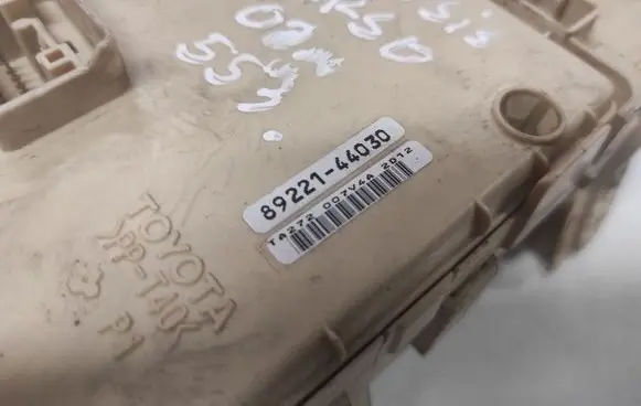Toyota Avensis Verso Comfort/convenience module 8922144030