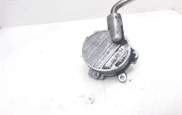 Mercedes-Benz C W202 Vacuum pump A6112300065