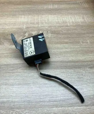 Mercedes-Benz E W211 Alarm control unit/module A2118209626 510080490 WithPlug