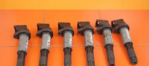 BMW 3 E46 High voltage ignition coil 0221504100 19MB30