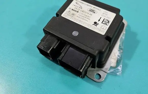 Land Rover Discovery Sport Airbag control unit/module FK7214D374AK IMPRK1552420