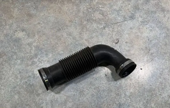 BMW i3 Air intake duct part 7642406 51750610 70561035