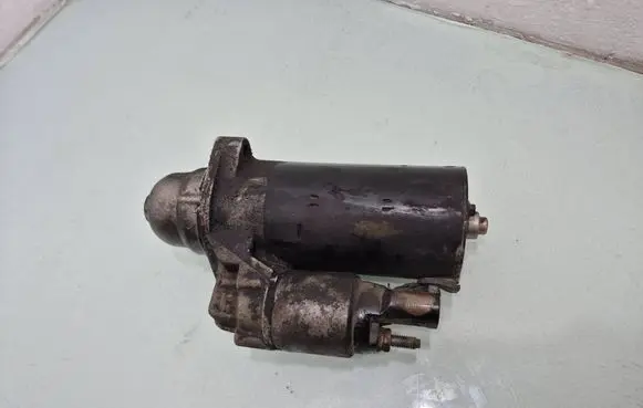 Audi A6 S6 C6 4F Starter motor 0001109258
