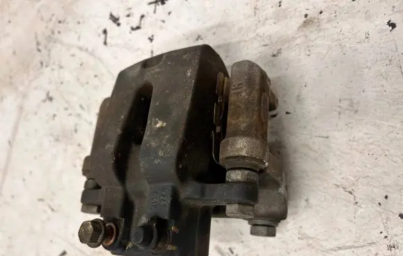 Chrysler 300C Rear brake caliper K241