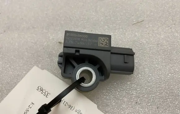 KIA Sportage Airbag deployment crash/impact sensor 95920B4000