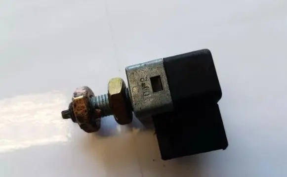 KIA Sportage Brake pedal sensor switch 9381038000 93810-38000