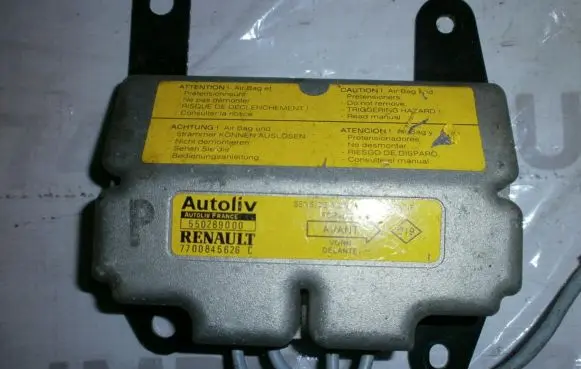 Renault Laguna I Airbag control unit/module 7700845626C 550289000