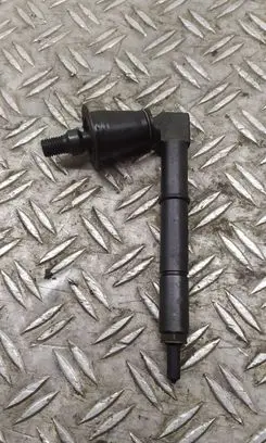 Nissan Almera N16 Fuel injector