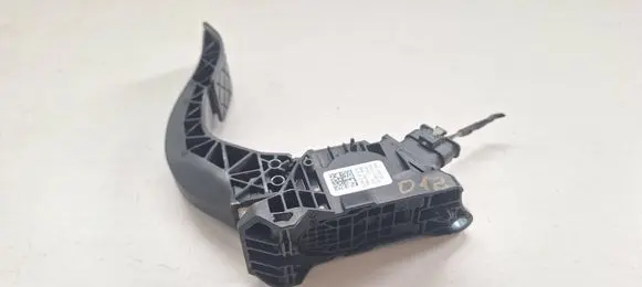 Audi A4 S4 B9 Accelerator throttle pedal 8W1723523