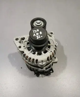 Hyundai i30 Generator/alternator 3730007450