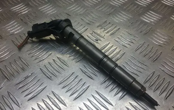 Audi A4 S4 B7 8E 8H Fuel injector 17092500050 ABSUI2YCLG 0986435358