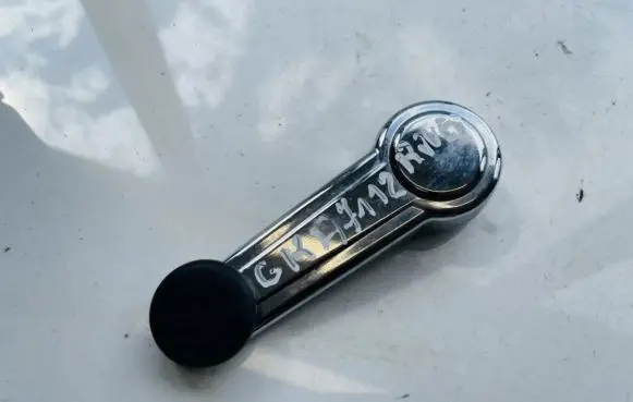 Rover 620 Front door window winding handle 