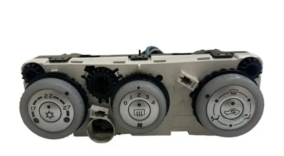 Mitsubishi Colt Climate control unit 69660063