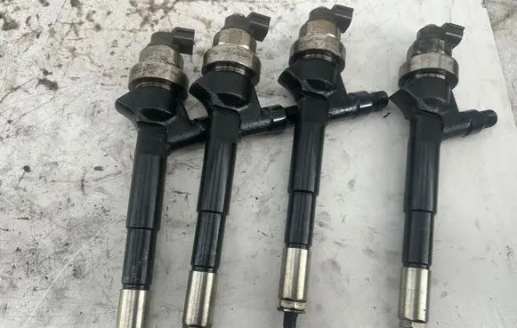 Opel Zafira C Fuel injectors set 8973762703