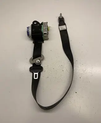 Mazda 6 Front seatbelt 1063728 1052235 1071042