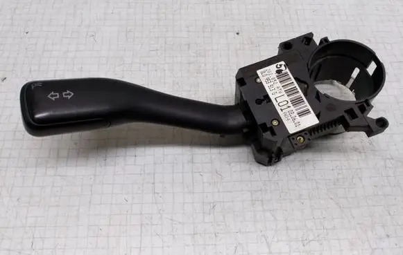 Volkswagen Golf IV Indicator stalk 8L0953513G