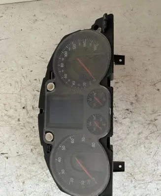Volkswagen PASSAT B6 Speedometer (instrument cluster) 3C0920970R X0033000