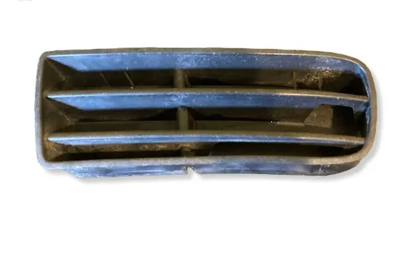 Volkswagen Golf IV Front bumper lower grill 1J0853665B