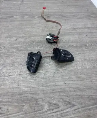 Volkswagen Touran II Steering wheel buttons/switches 5C0959537A 5C0959538B 5K0959542C