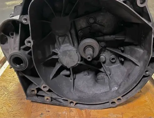 Peugeot 308 SW Manual 6 speed gearbox 9686219510