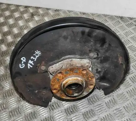 Audi A6 S6 C6 4F Rear wheel hub 4E0927804D
