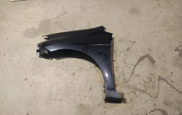Honda FR-V Fender