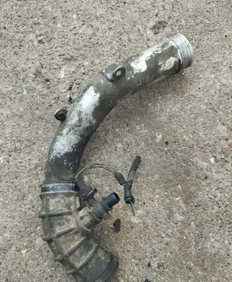 Volvo V70 Intercooler hose/pipe