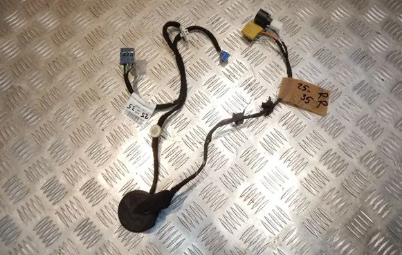 Mercedes-Benz S W221 Rear wire harness sleeve A2214407610 MERCEDESBENZ 2535