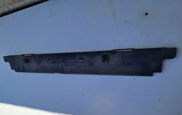 BMW 1 F20 F21 Radiator mount bracket 7600543