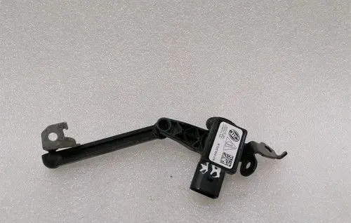 Porsche Taycan 9J1 Rear air suspension level height sensor 9J1616572B