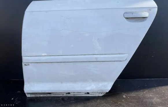 Audi A3 S3 8P Front door
