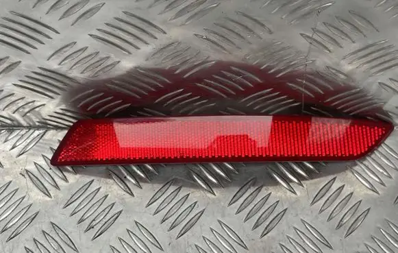 BMW 6 F12 F13 Rear tail light reflector 7210588