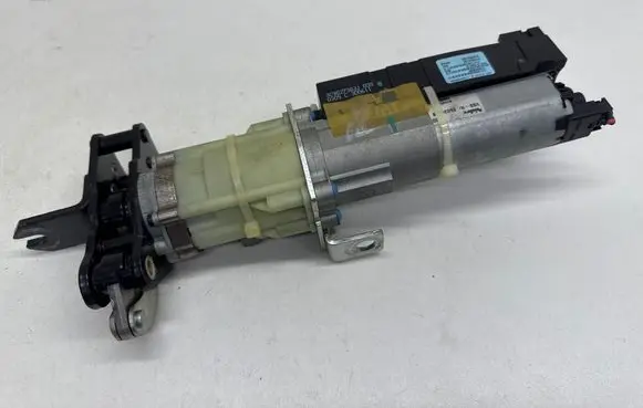 Volkswagen PASSAT B7 Soft lock spindle drive 3C9827383J