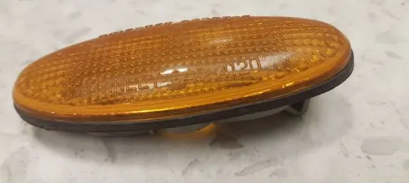Mazda 323 F Front fender indicator light 0464120 E2013141