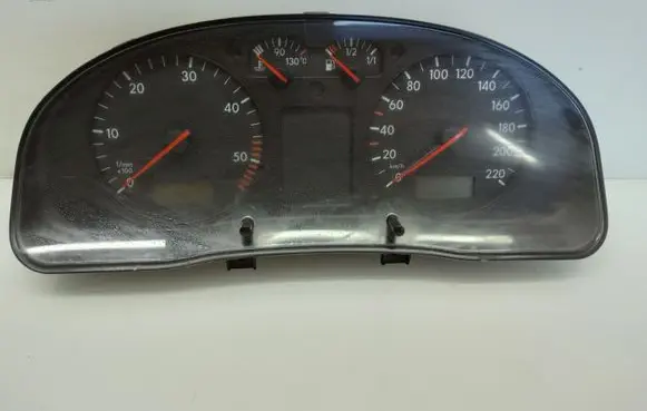 Volkswagen PASSAT B5 Speedometer (instrument cluster) 88311244245