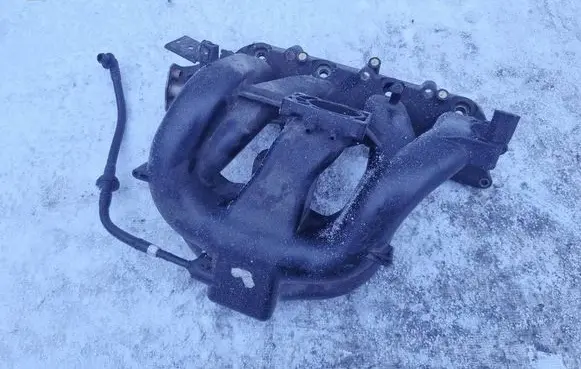 Ford Mondeo MK I Intake manifold 938f9424ne