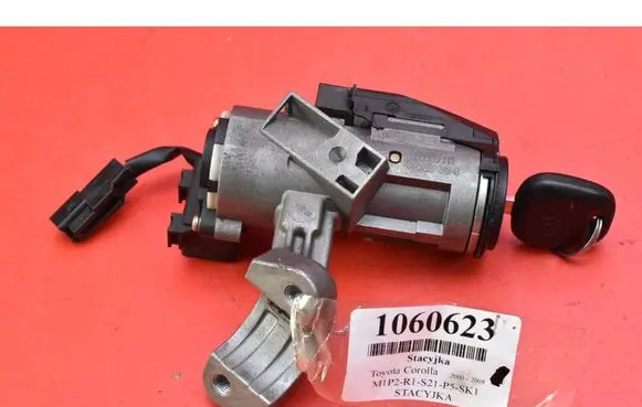 Toyota Corolla E120 E130 Ignition lock 45020024