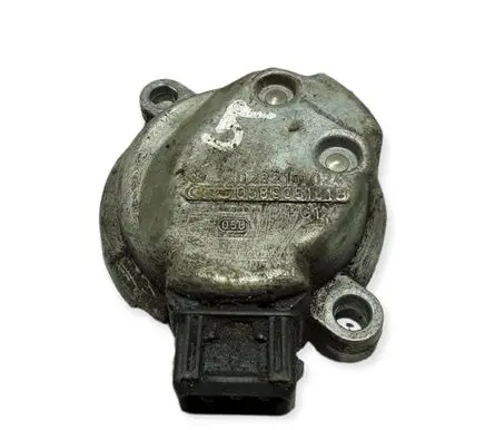 Volkswagen PASSAT B5 Camshaft position sensor 058905161