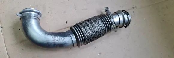 Audi A5 EGR valve line/pipe/hose 05L131521E