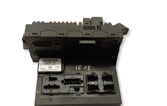Mercedes-Benz E W211 SAM control unit 2115453901