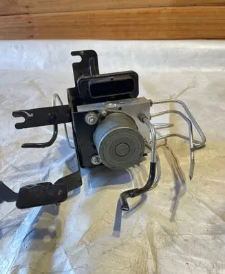 Renault Zoe ABS Pump 476609476R 2B0S093 970193