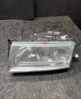 Skoda Octavia Mk1 (1U) Headlight/headlamp 1307329069 97599761 1U1941017Q